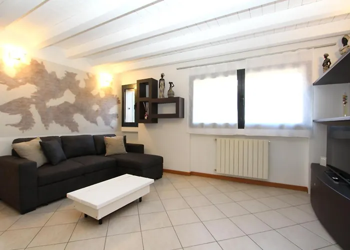 Prestige Piazza Manzu - Wifi E Parking Apartmán
